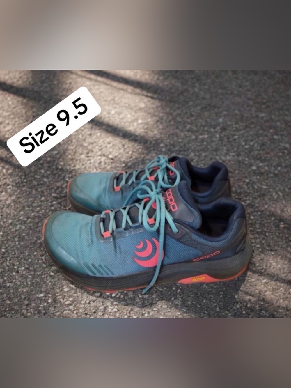 Topo Athletic MT-5 Trail Running Shoes Size 9.5